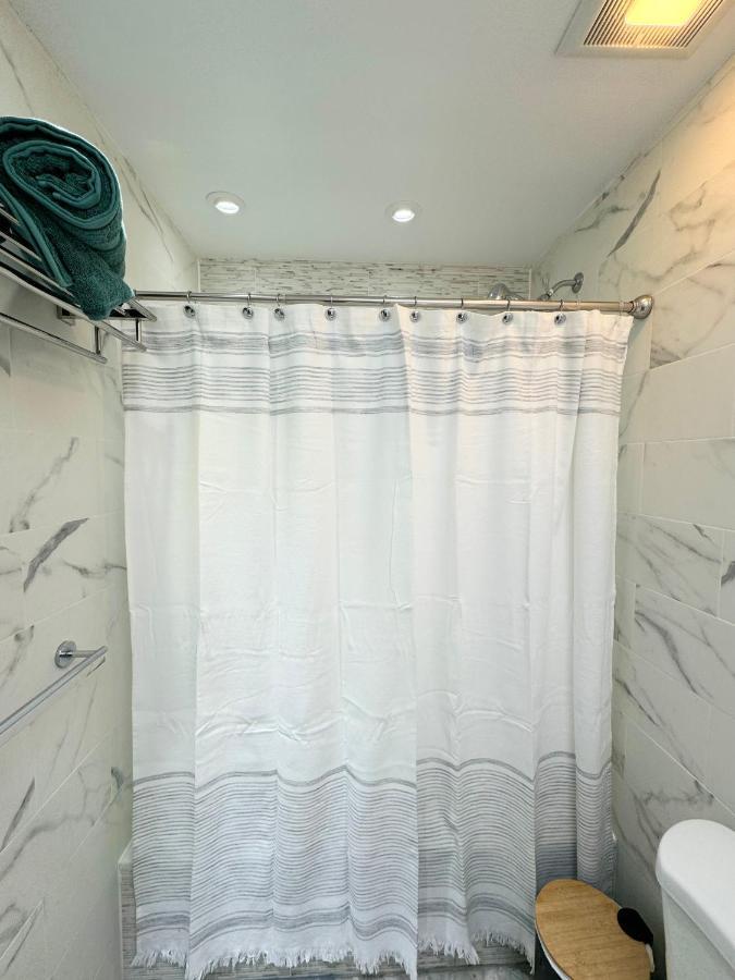 The Waltham Private Room & Bathroom John F Kennedy Jfk Lga Airport Manhattan Penn Station Bullet-Train 15 Min New York Eksteriør bilde